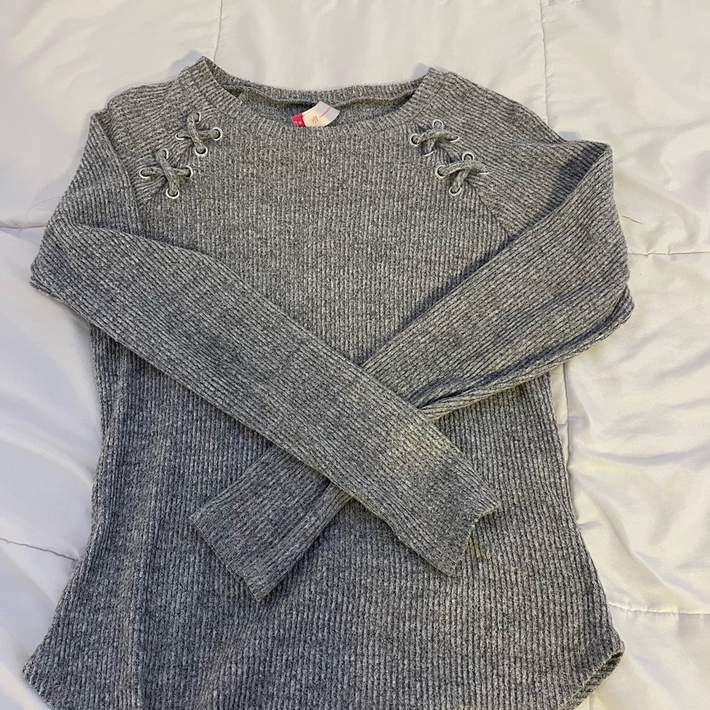 No Boundaries Sweater | Grey | Size S
